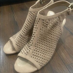 Unisa Peep Toe Cutout Block Heel Sandals – Size 9.5M